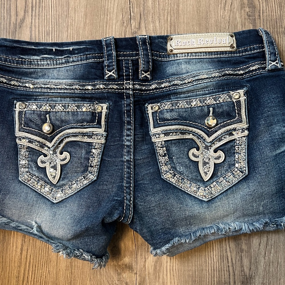 Rock Revival Jean shorts size 30 Betty short